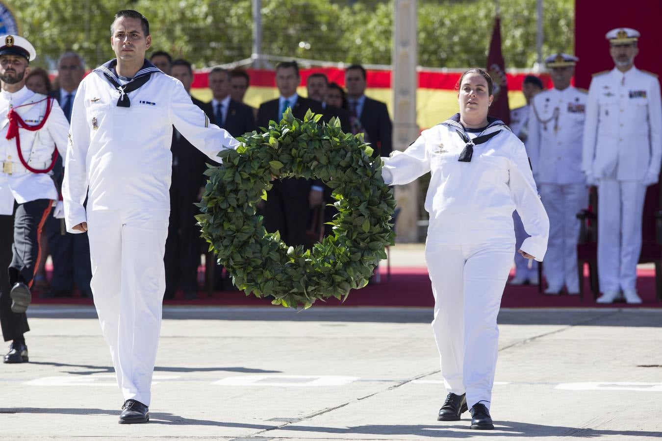 El Rey asiste a los actos del centenario de la Aviación Naval