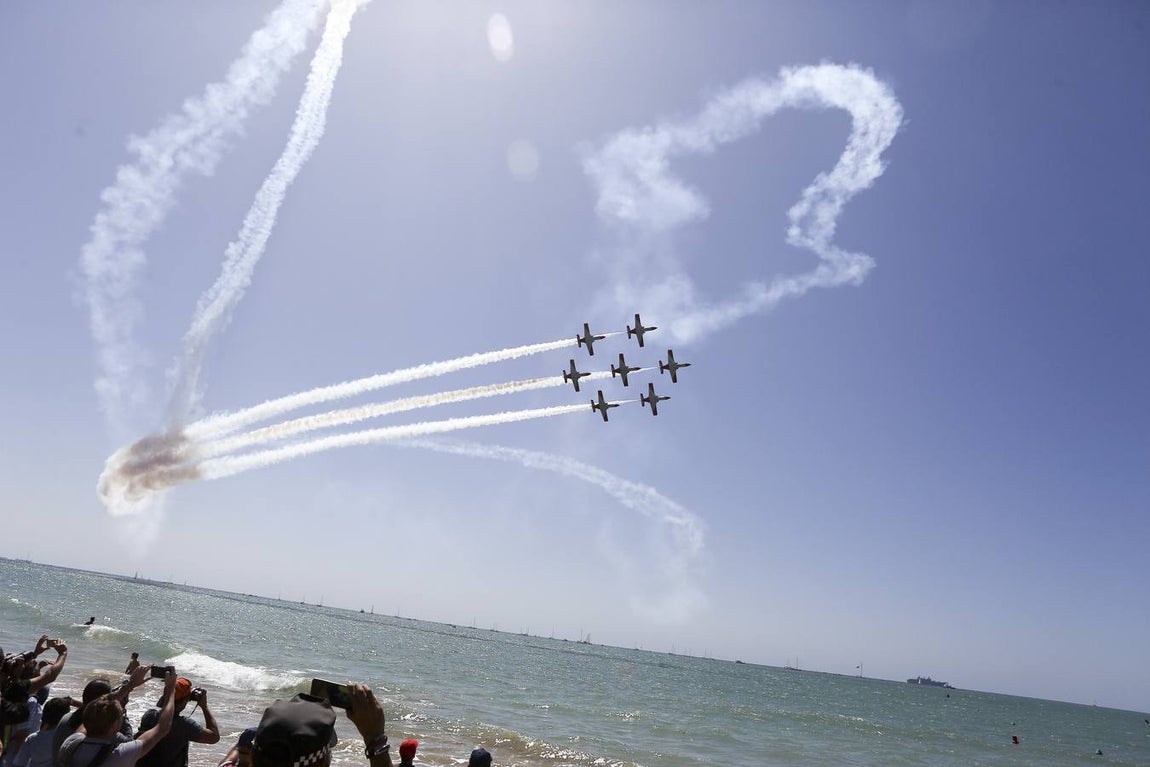 Exhibición aérea con motivo del Centenario de la Aviación Naval