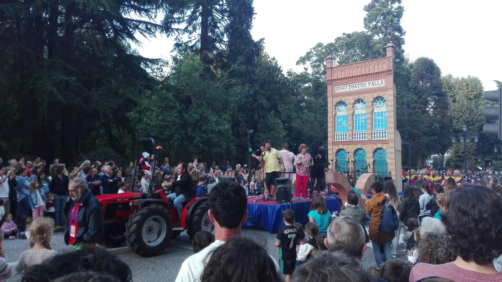 FOTOS: Oviedo en fiestas suena a Cádiz en carnaval