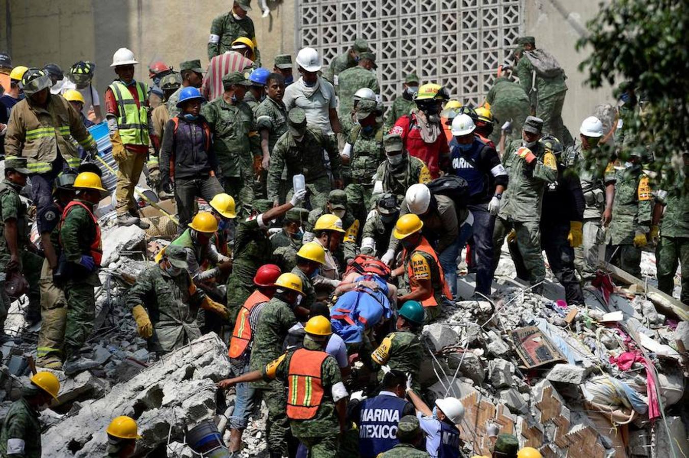 Labores de rescate en México. 