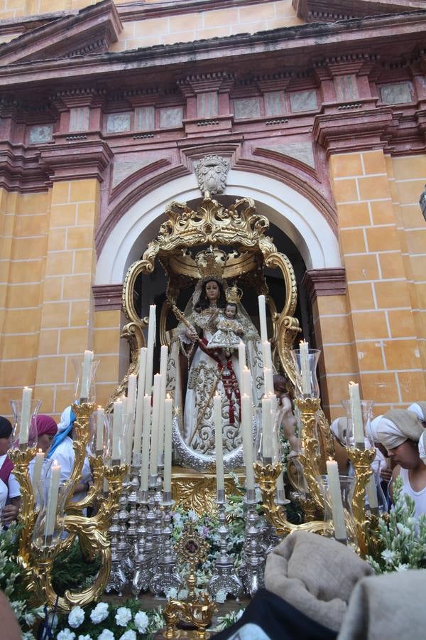 La procesión de Nuestra Señora del Socorro por Córdoba, en imágenes