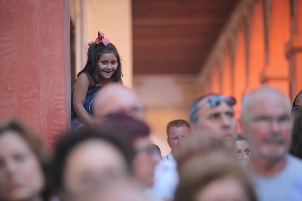 La procesión de Nuestra Señora del Socorro por Córdoba, en imágenes