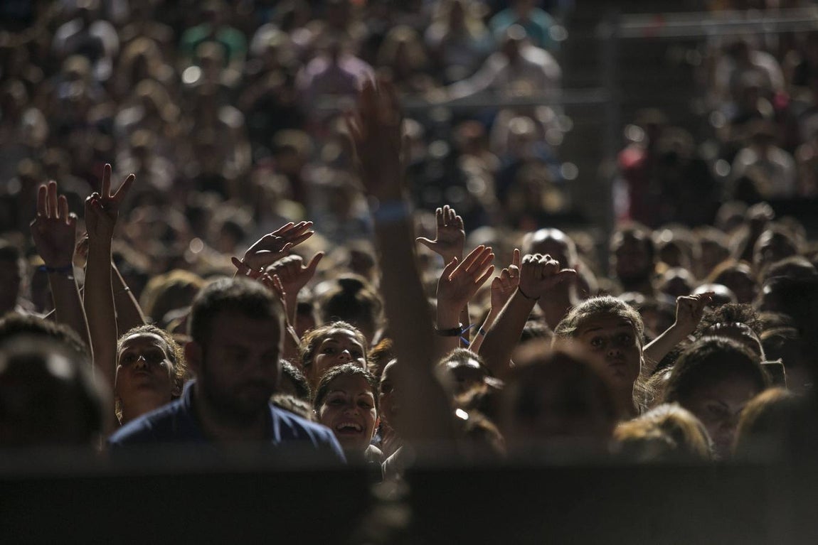 Crónica gráfica del concierto de David Bisbal en el Estadio de la Cartuja