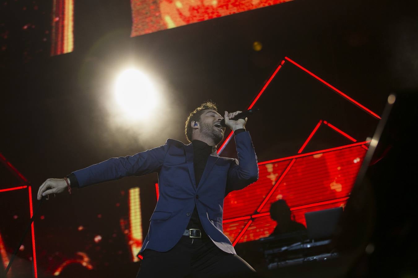 Crónica gráfica del concierto de David Bisbal en el Estadio de la Cartuja