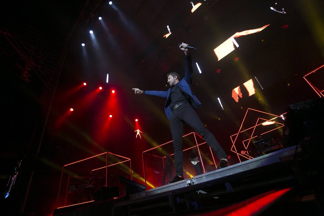 Crónica gráfica del concierto de David Bisbal en el Estadio de la Cartuja