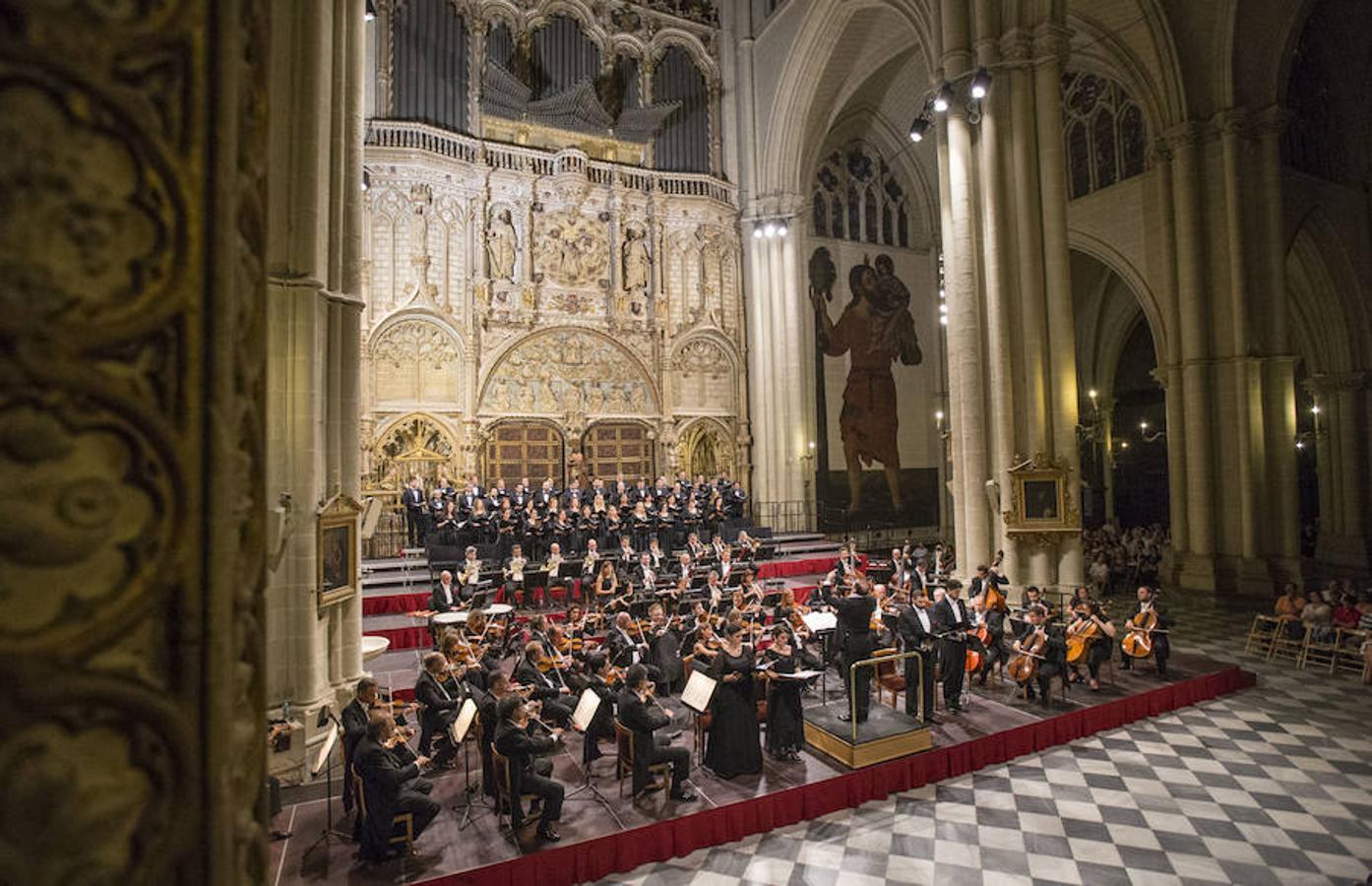 Apoteósico concierto de la orquesta y el coro del Teatro Real