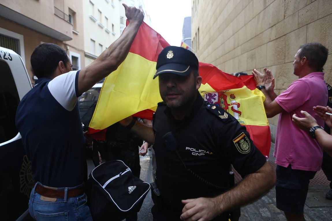 La Policía de Cádiz, despedida a lo grande en su partida hacia Cataluña