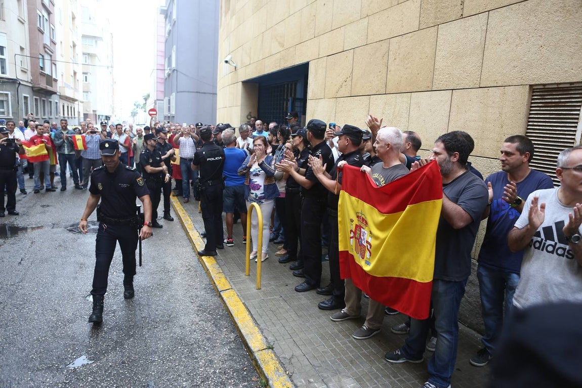 La Policía de Cádiz, despedida a lo grande en su partida hacia Cataluña