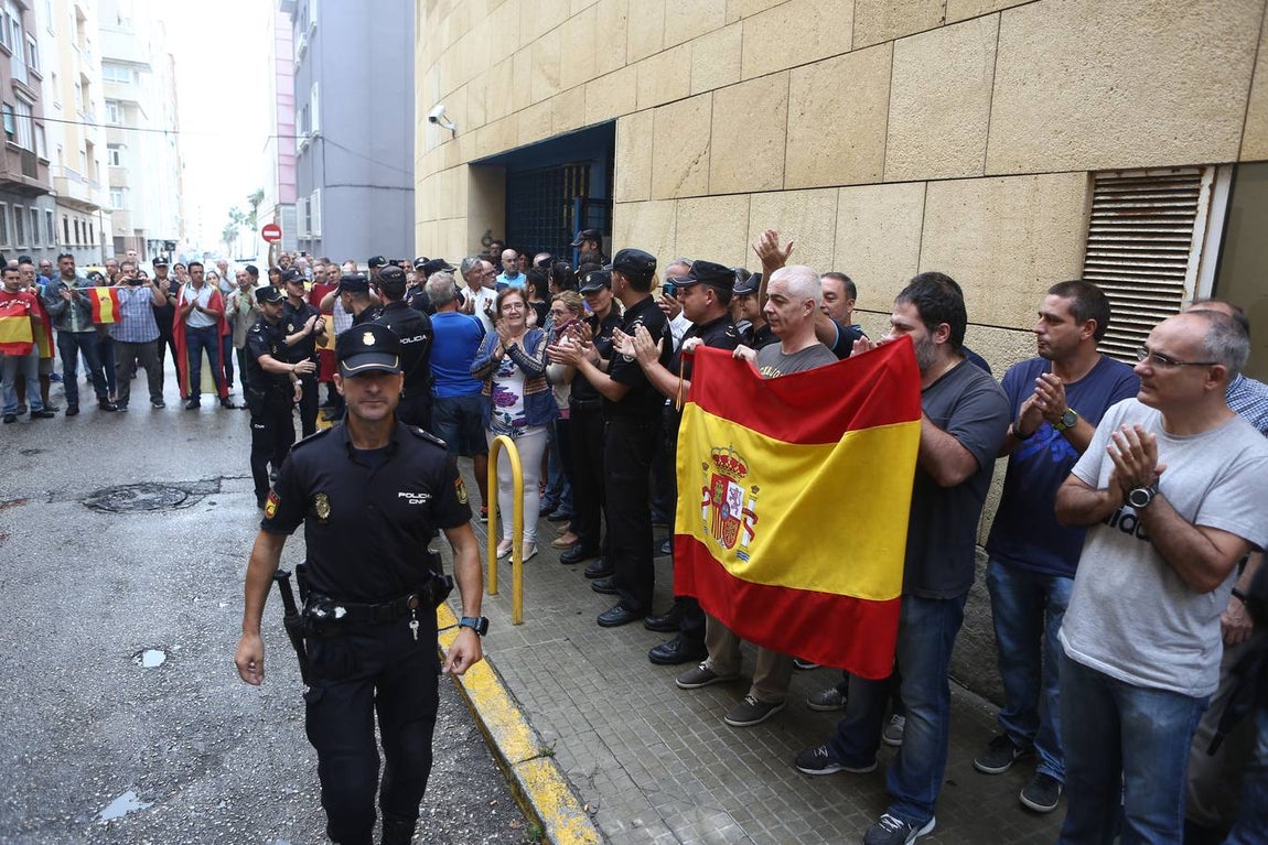 La Policía de Cádiz, despedida a lo grande en su partida hacia Cataluña