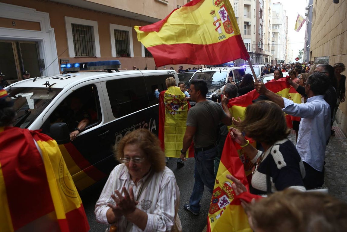 La Policía de Cádiz, despedida a lo grande en su partida hacia Cataluña