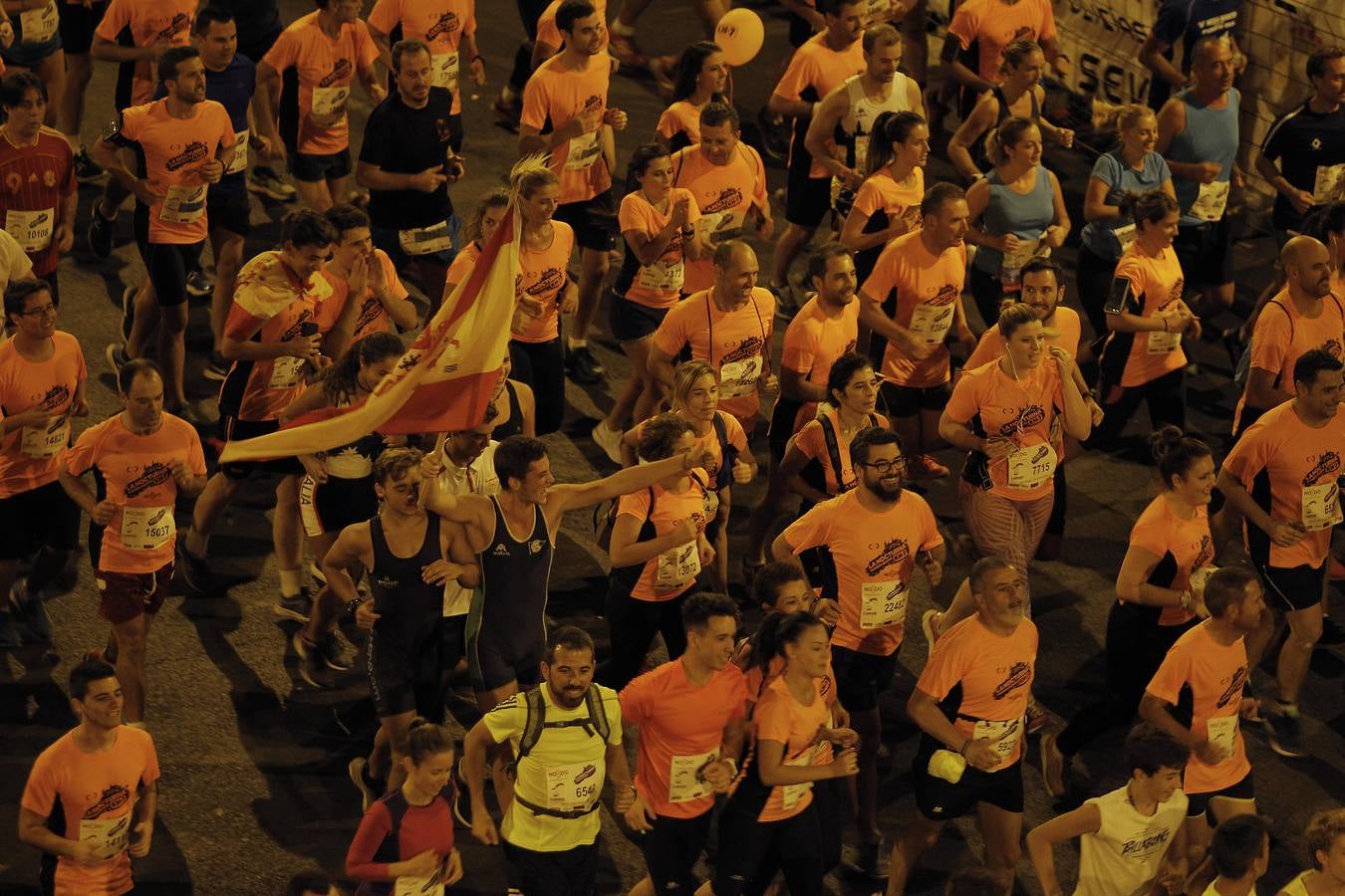 Más de 24.000 corredores han participado en la KH7 Carrera Nocturna del Guadalquivir