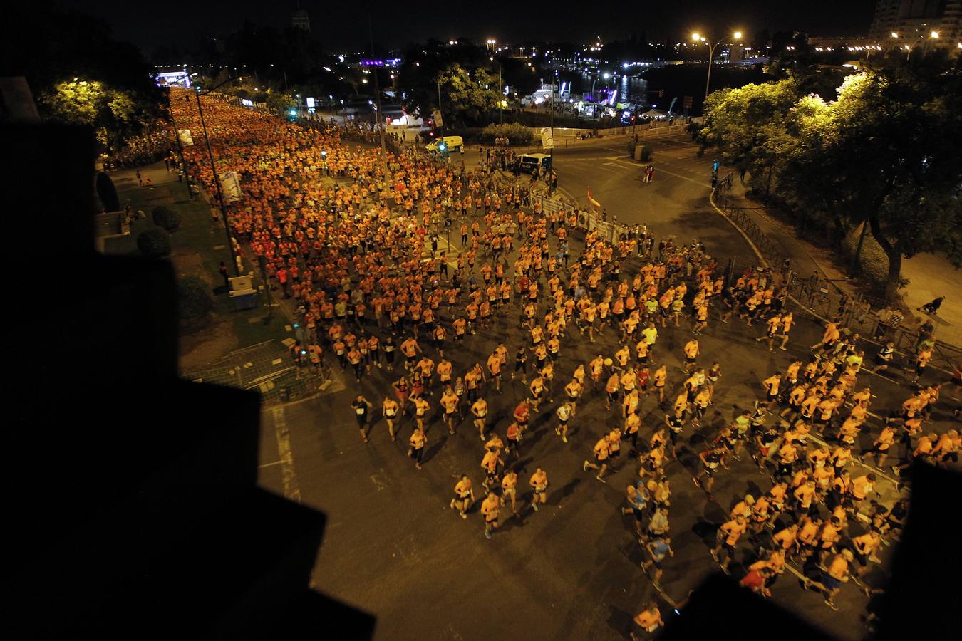 Más de 24.000 corredores han participado en la KH7 Carrera Nocturna del Guadalquivir