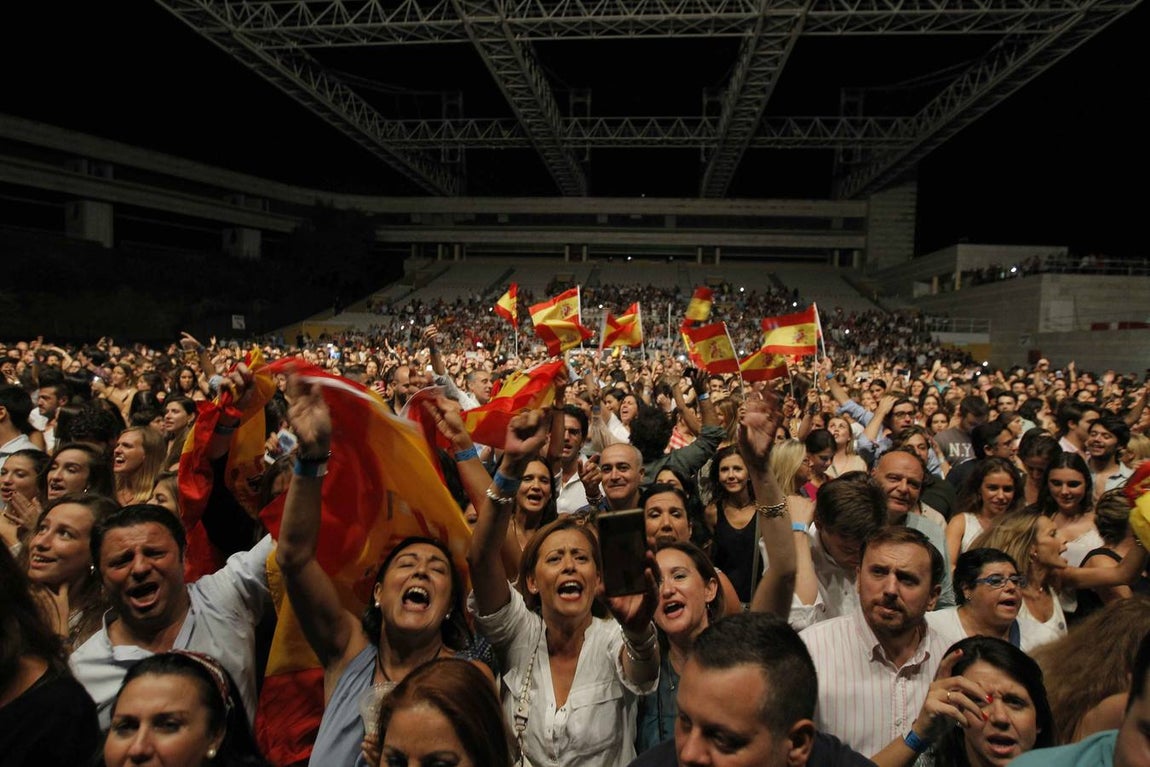 Las mejores imágenes de Hombres G en Sevilla