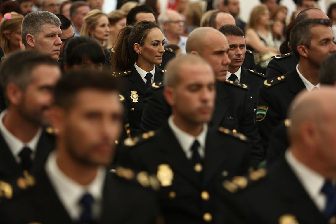 Fotos: Así ha sido la celebración el Día de la Policía en Cádiz