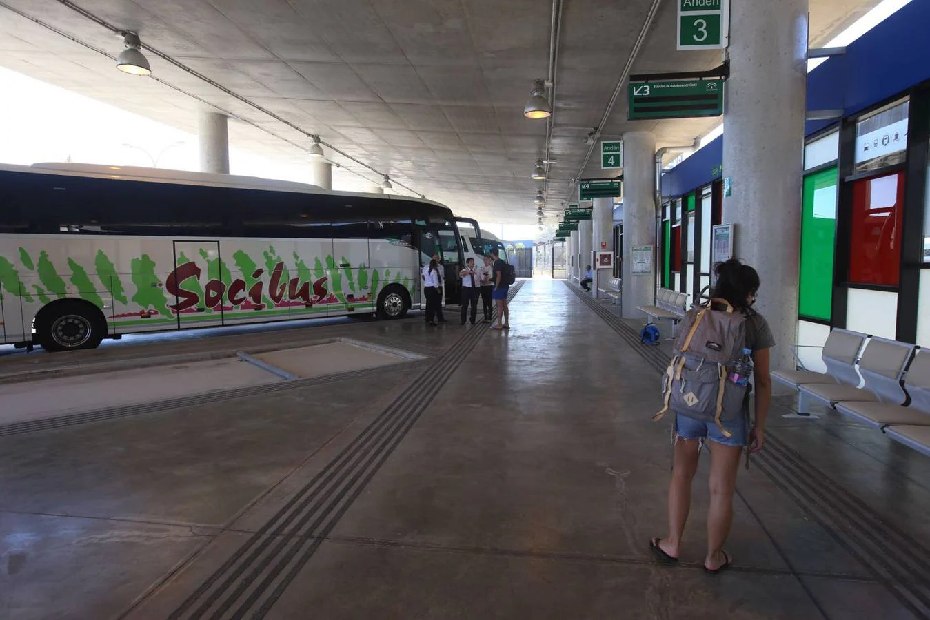 Estación de autobuses de Cádiz: una inauguración a lo pequeño