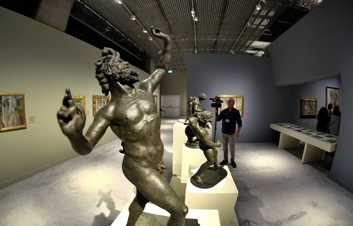 La VI Noche en Blanco en Sevilla reunió a numerosos sevillanos en torno a la cultura