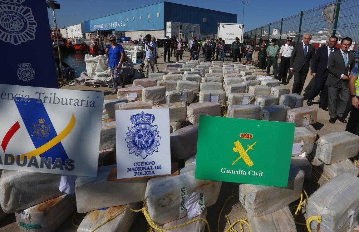 Descargan en Cádiz 3.700 kilos de cocaína