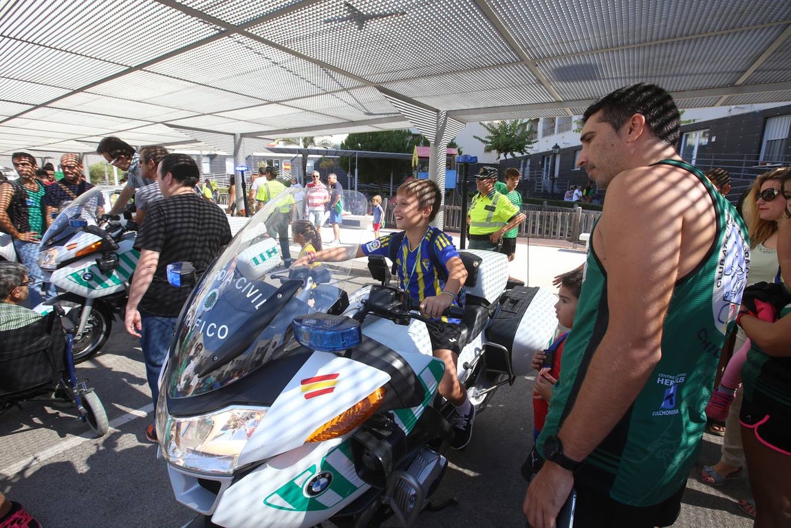 Fotos: Jornada de Puertas Abiertas en la Guardia Civil