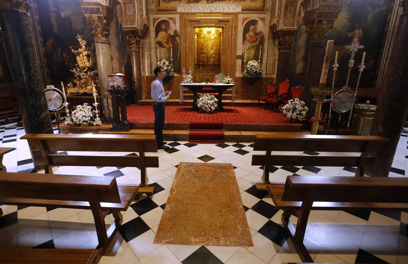 Recorrido en imágenes por el arte funerario de la Mezquita-Catedral