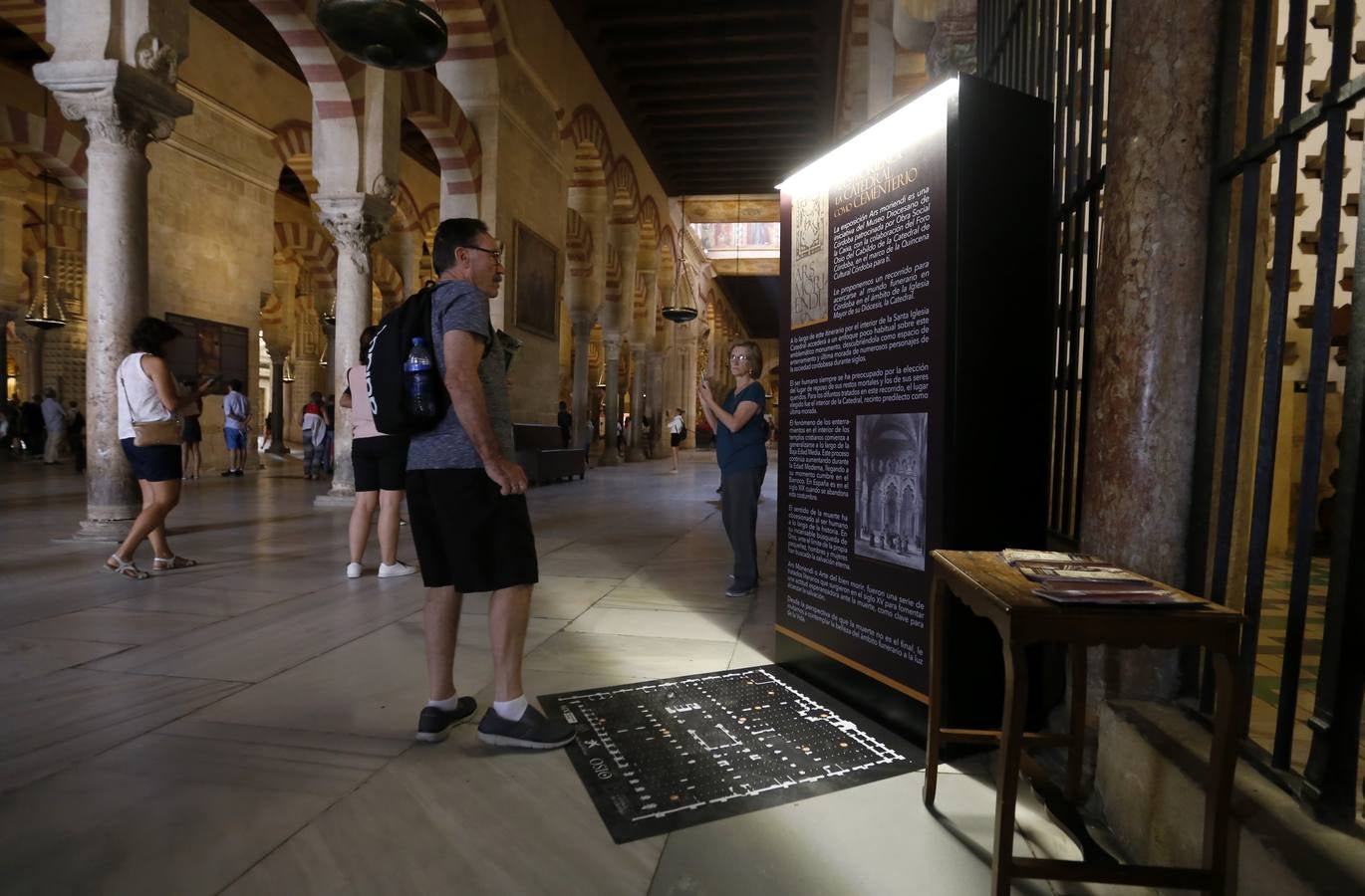 Recorrido en imágenes por el arte funerario de la Mezquita-Catedral