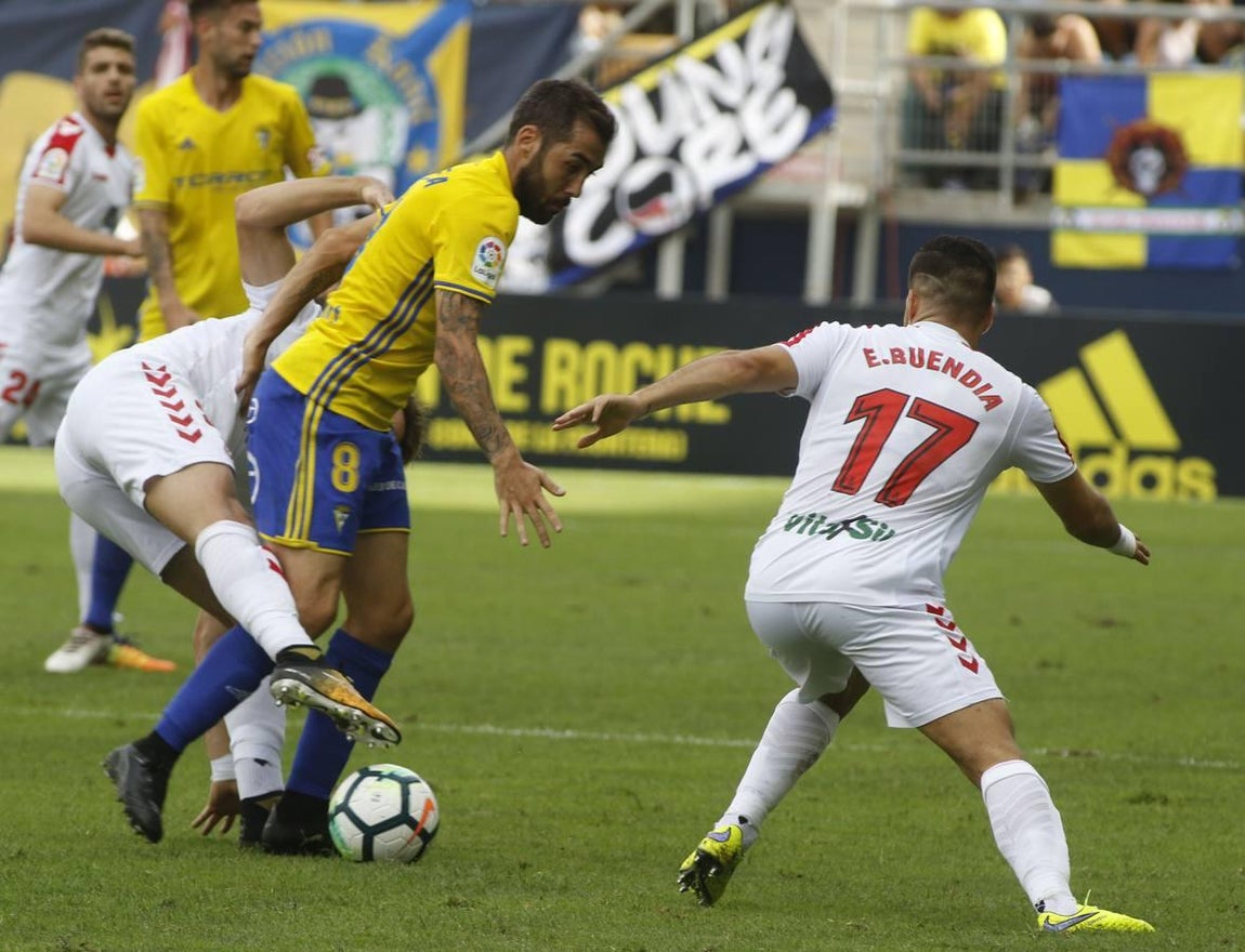 Las mejores imágenes del duelo entre el Cádiz CF y la Cultural Leonesa