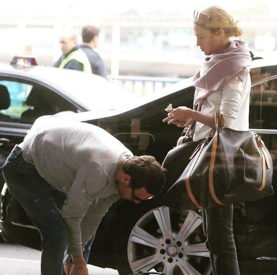 Alicia Vikander confesó hace un tiempo su deseo de ser madre, «siempre he querido tener hijos», confesó la actriz a la revista ELLE. «Sé que sería la mejor experiencia del mundo, un cambio radical de un día para otro», confesó entusiasmada la actriz. 