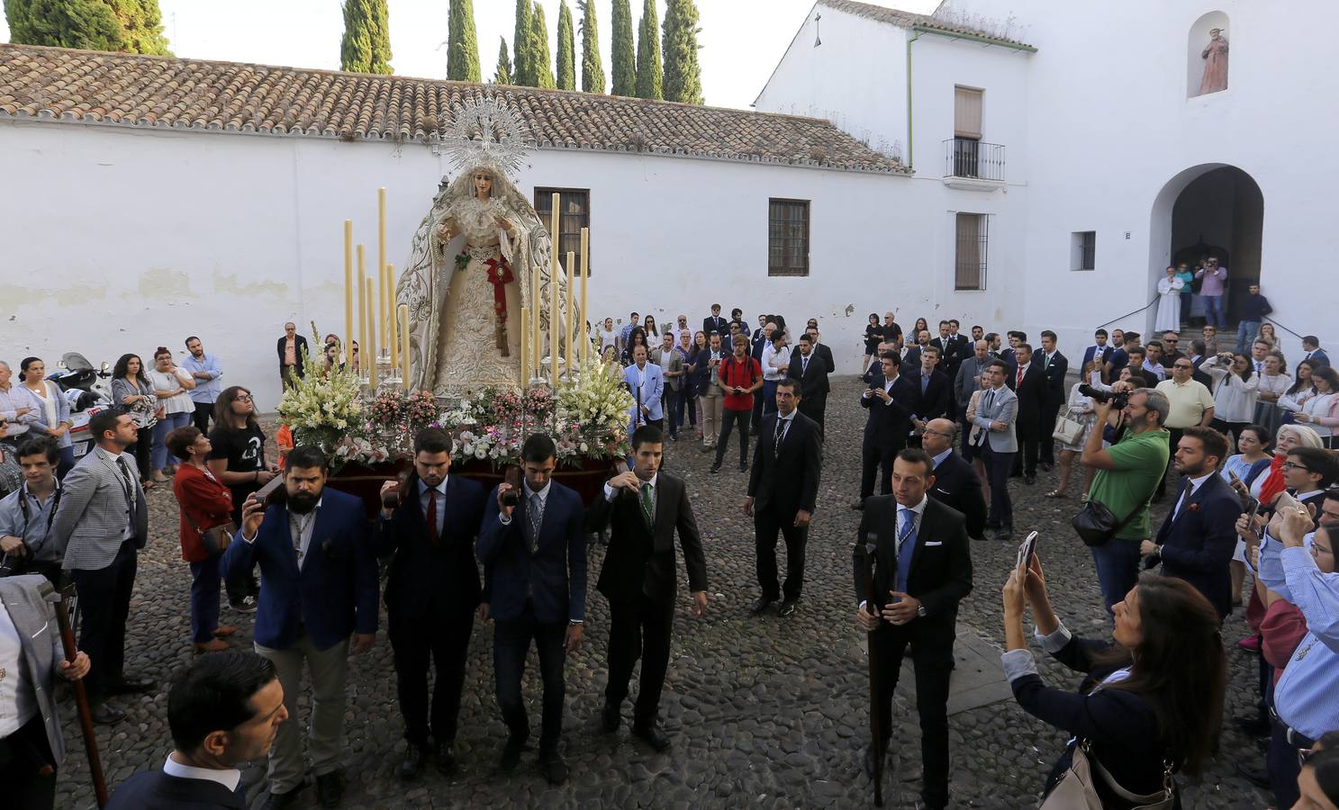 El rosario de la Paz y Esperanza, en imágenes