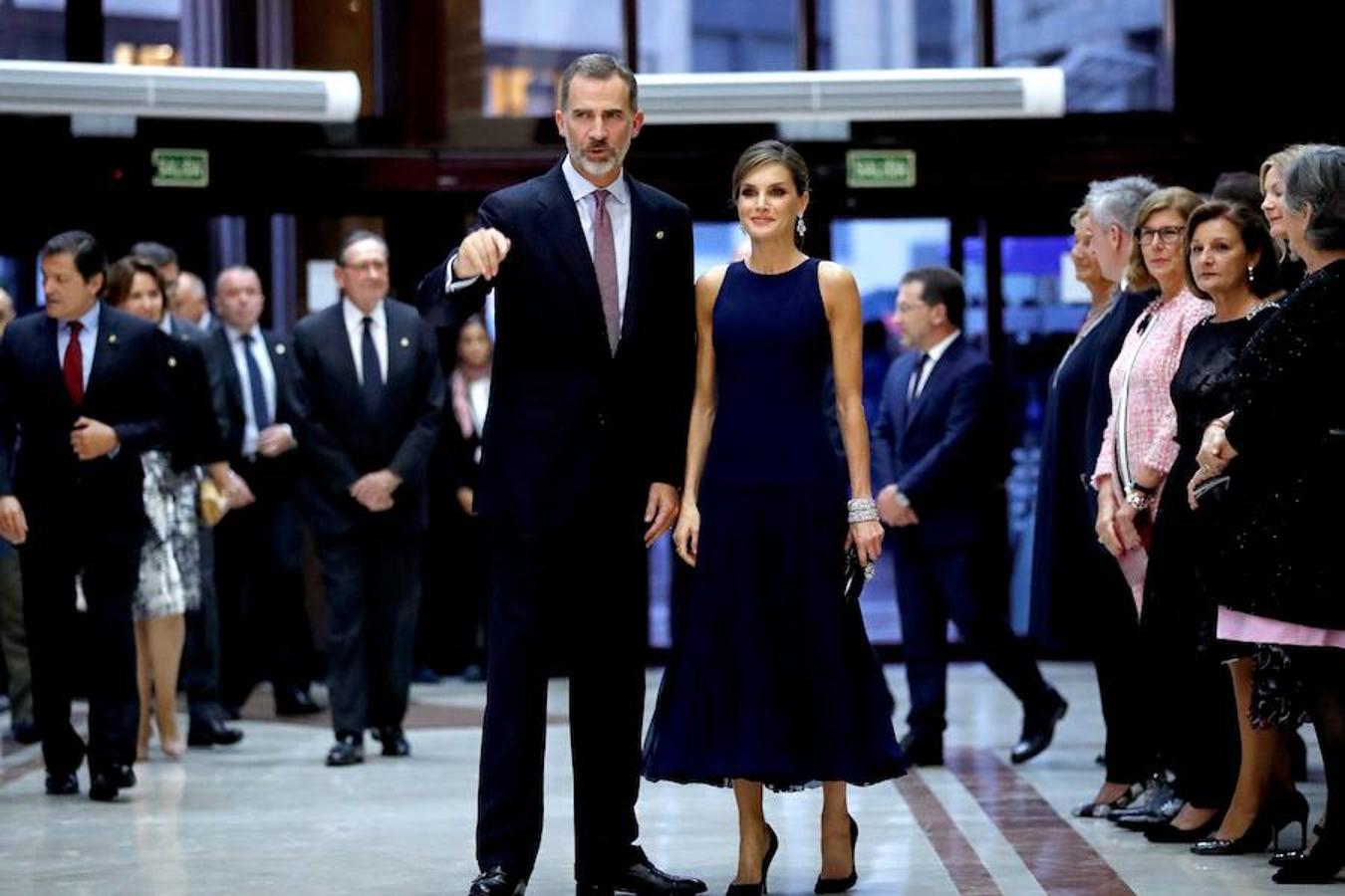 Toda la atención está puesta en las palabras que Don Felipe pronunciará en esa ceremonia y que serán las primeras en público desde el Mensaje extraordinario que transmitió por televisión el pasado día 3. 