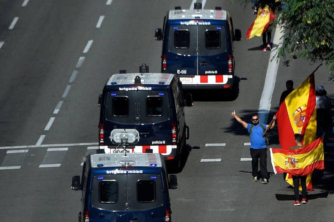 La manifestación de Barcelona por la unidad de España, en imágenes. 