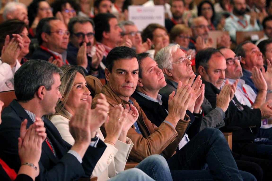 La inauguración del XI Congreso Regional del PSOE, en imágenes