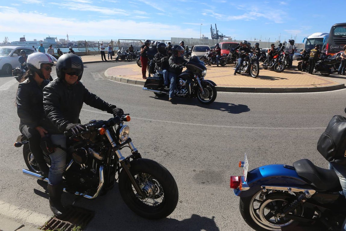 Concentración de Harley Davidson en Cádiz