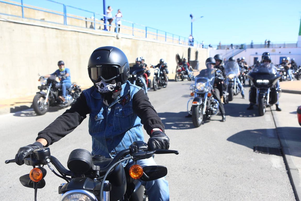 Concentración de Harley Davidson en Cádiz