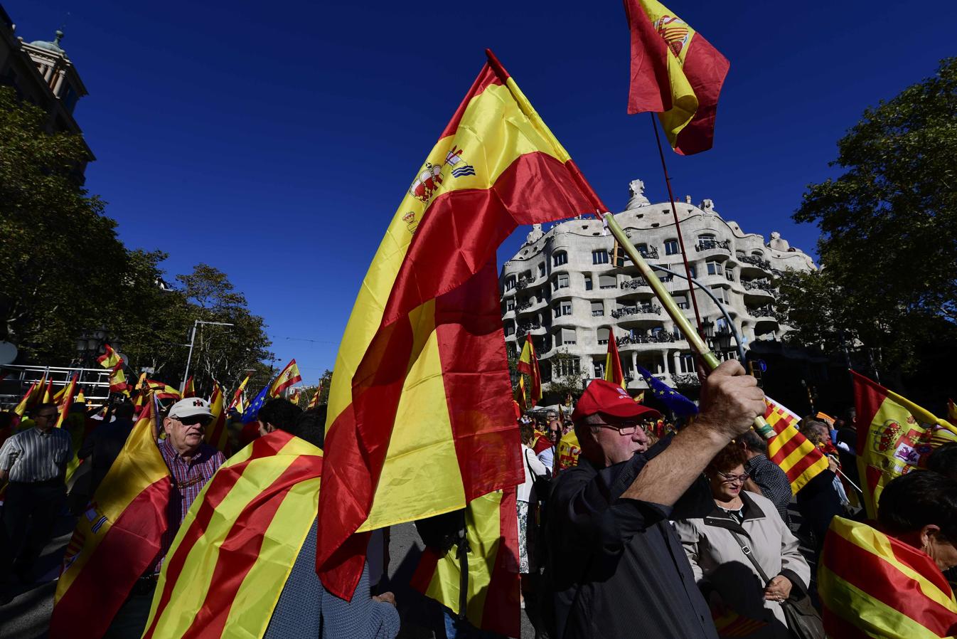 La manifestación de Barcelona en favor de la unidad, en imágenes