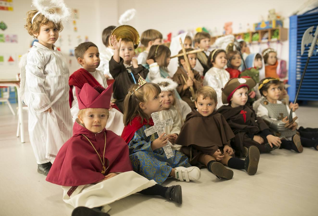 Los santos le plantan cara a las brujas en Sevilla