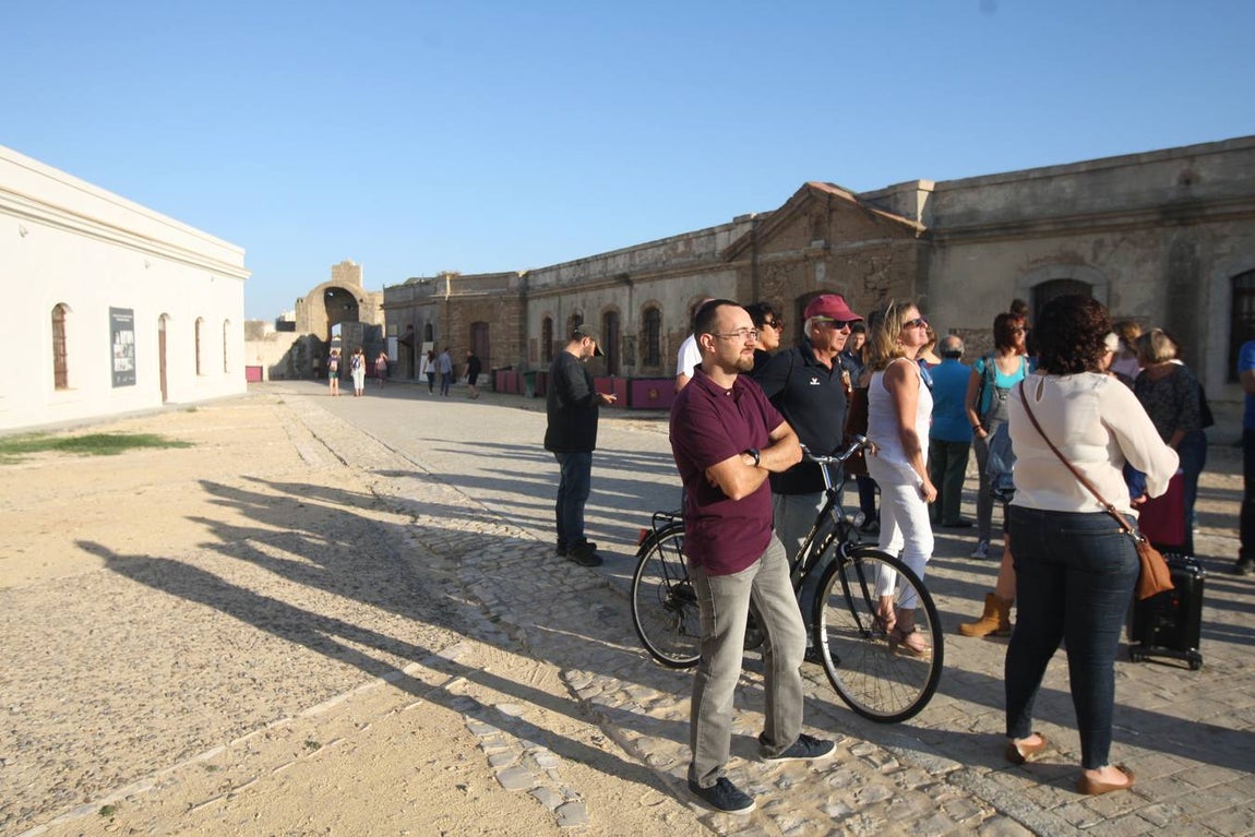 Fotos: Ruta guiada por los lugares del maremoto del Cádiz
