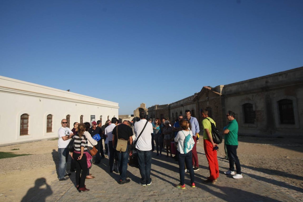 Fotos: Ruta guiada por los lugares del maremoto del Cádiz