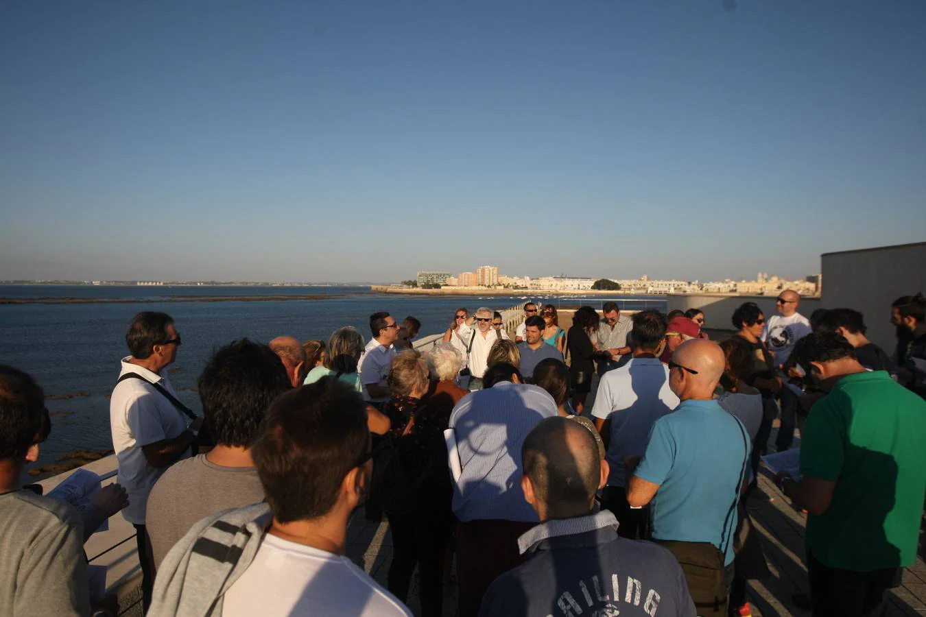 Fotos: Ruta guiada por los lugares del maremoto del Cádiz