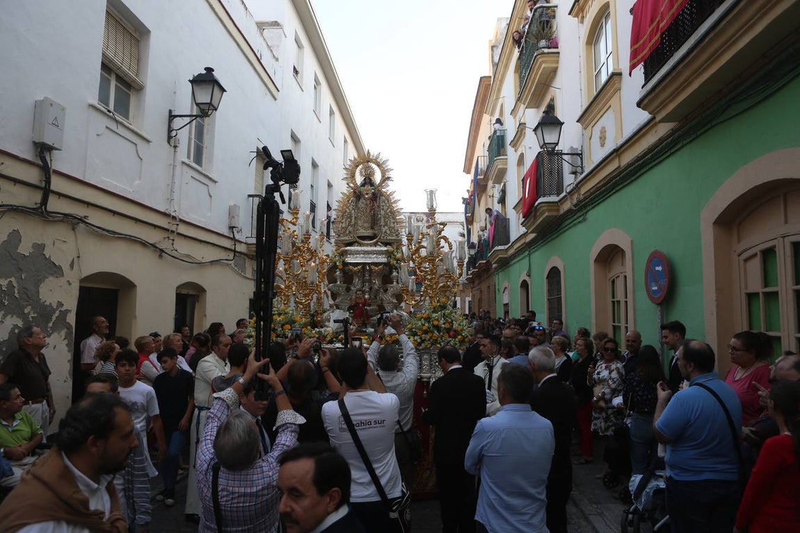 La procesión de la Virgen de La Palma de Cádiz, en imágenes