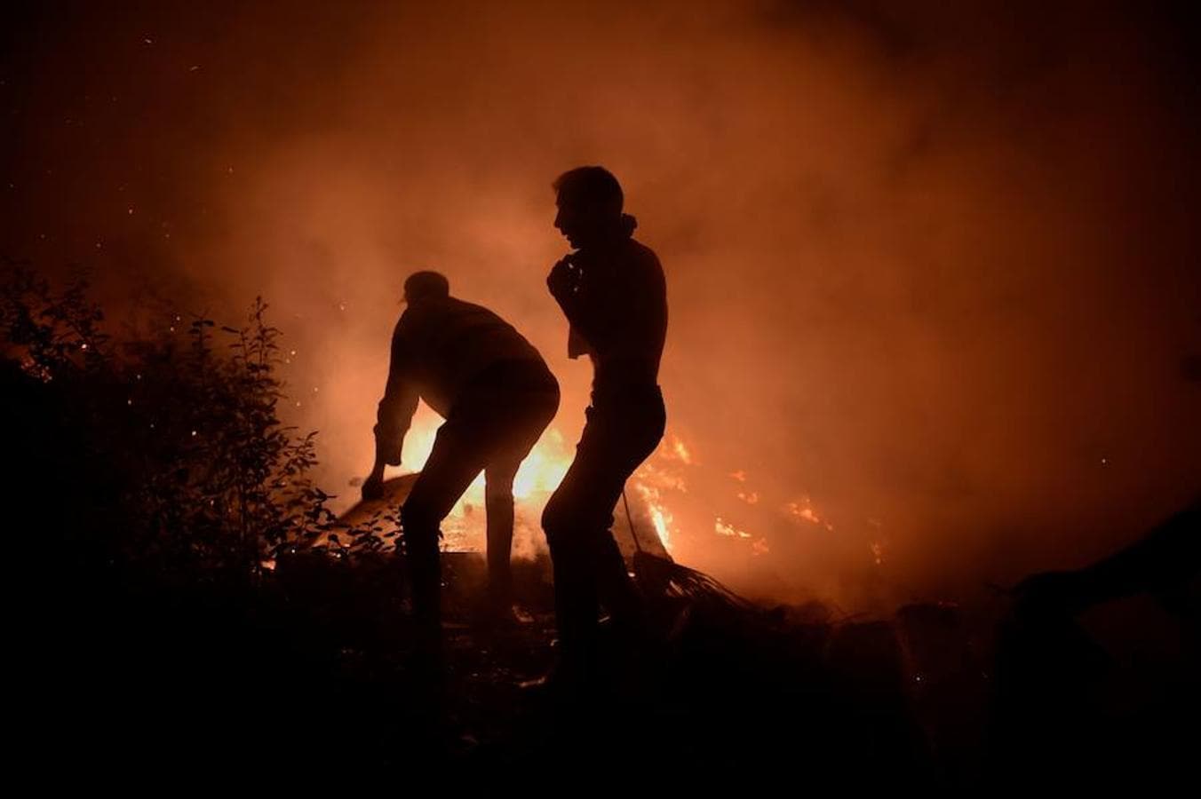 En imágenes: el fuego devasta Galicia