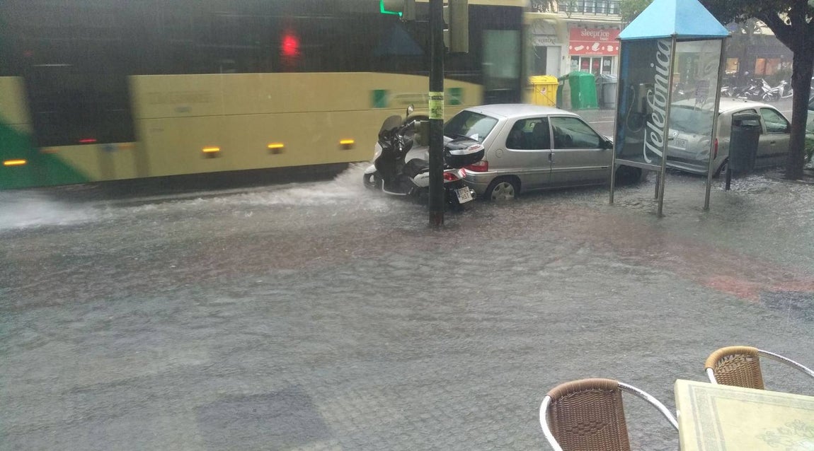 El temporal inunda también la capital