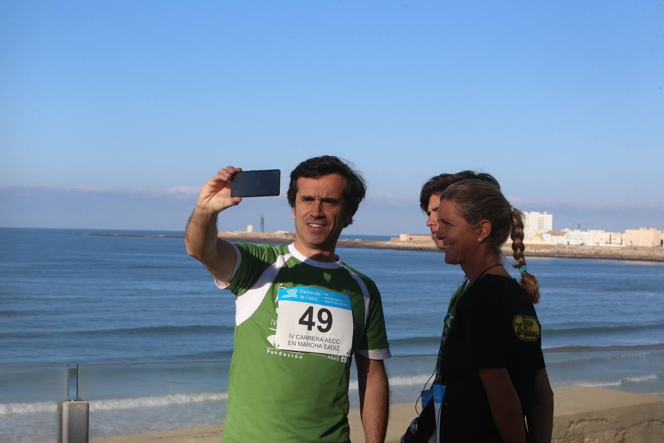 Búscate en la IV Carrera contra el cáncer de Cádiz (I)