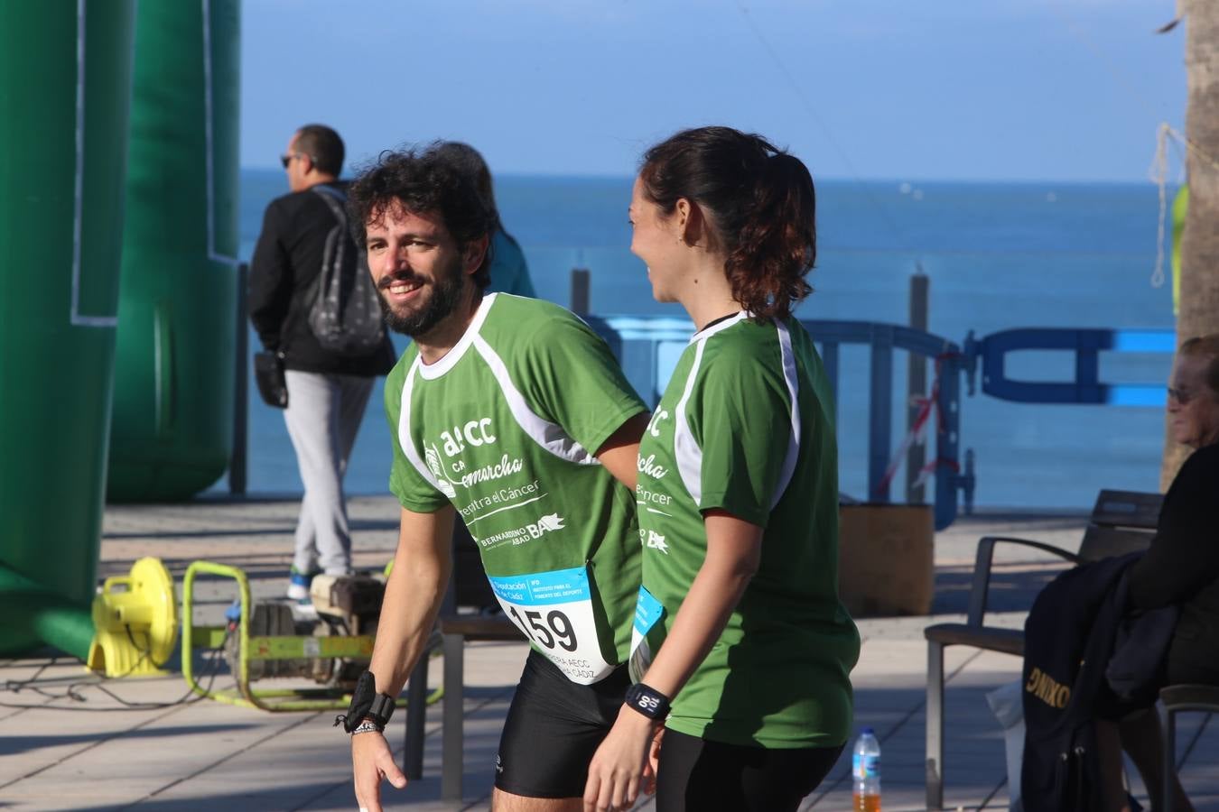 Búscate en la IV Carrera contra el cáncer de Cádiz (I)