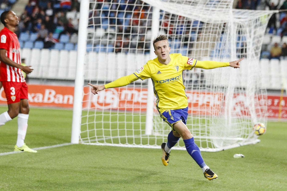 Las imágenes del partido Almería - Cádiz CF