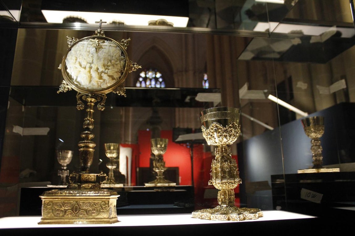 La exposición de Cisneros en la catedral de Toledo, en imágenes