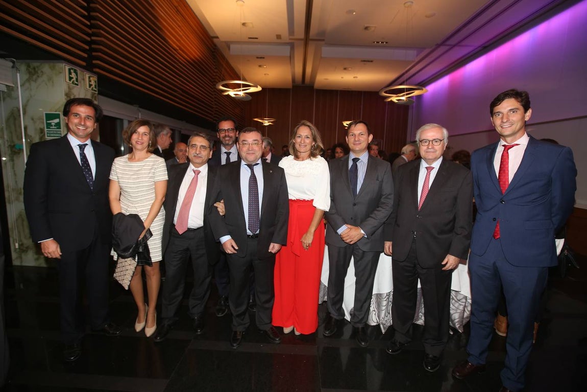 Carlos Pérez Prado, Libertad Paloma, Juan Carlos García, Francisco Salido, Juan Ramón Astorga, Asunción Álvarez, Fernando Ortega, Carlos Gómez-Múgica e Ignacio de Lope Sanabria. 