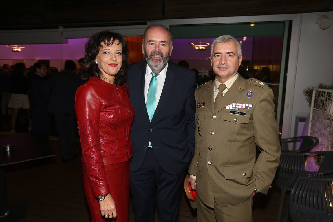 Carmen León, Manuel Pérez Fabra y Benito Peinado Rodríguez. 