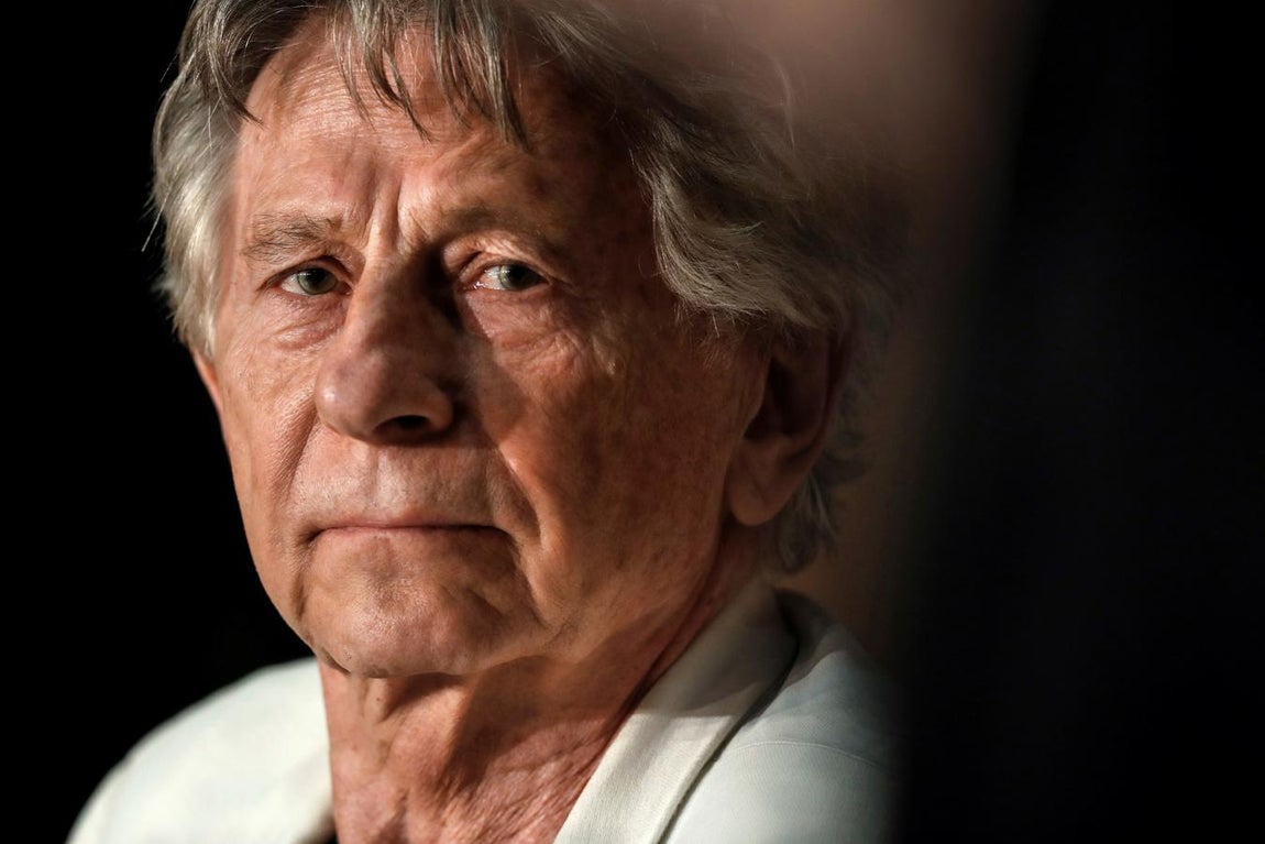 Roman Polanski. El cineasta trata de cerrar de una vez su famoso caso de abuso sexual a una menor en los años 70. El director, que ahora tiene 84 años, reconoció haber mantenido relaciones sexuales ilegales con Samantha Geimer, una menor de 13 años. Se declaró culpable y pasó 42 días en la cárcel, pero, estando en libertad bajo fianza y ante el temor de tener que volver a prisión para cumplir una condena mucho más severa, huyó de Estados Unidos a finales de 1978. Otras tres mujeres también acusaron a Polanski de haber sufrido abusos sexuales, todas ellas menores de edad.