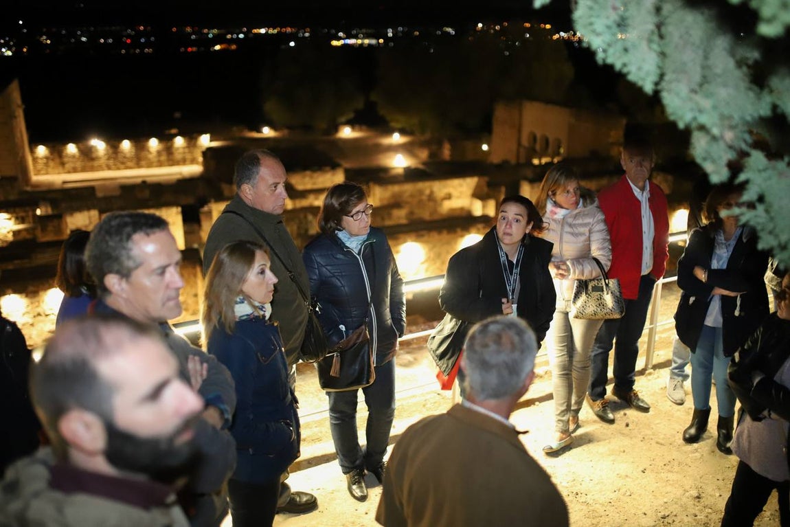 La primera visita nocturna a Medina Azahara, en imágenes
