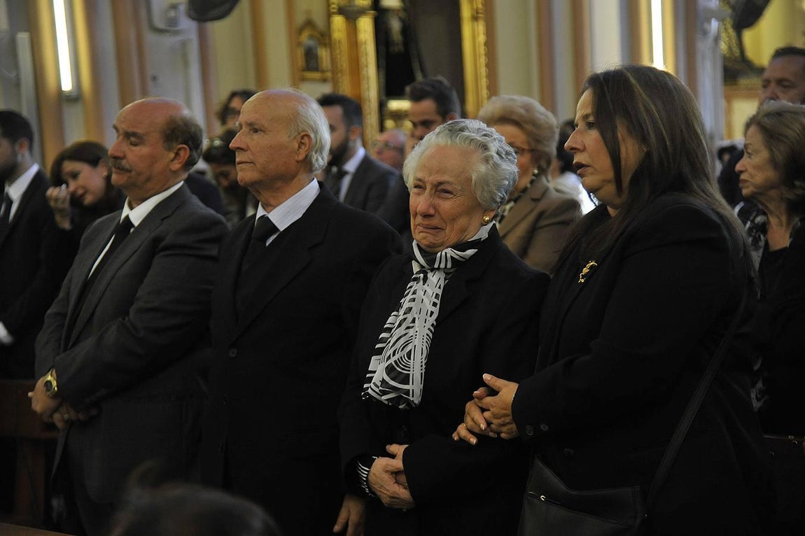 Paz Padilla, Bigote Arrocet y Manolo Sarria despiden a Chiquito de la Calzada