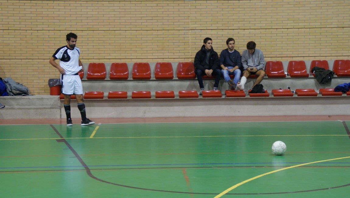 Las mejores imágenes del partido de fútbol sala entre Jesús María y BVM Irlandesas